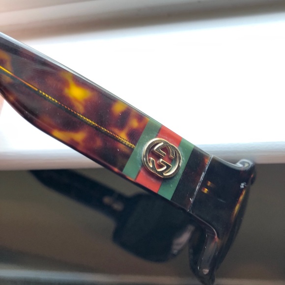 Gucci Sunglasses (Dark Tortoise Shell) - Picture 5 of 8
